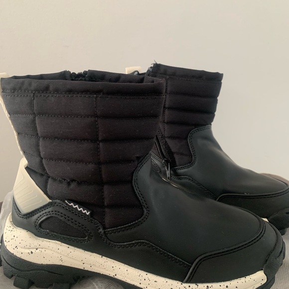 NWOT! Zara kid boots - Picture 2 of 6